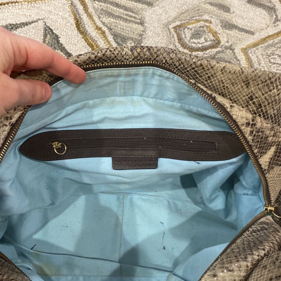 💕 Cynthia Rowley brown creme x large snakeskin leather satchel bag 💕 - Picture 10 of 14
